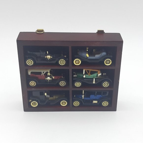 Six Toy Cars and Wall Stand -Reader's Digest Vintage Car Set - Picture 3 of 11